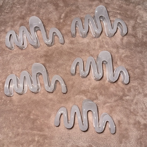NWOT Set of 5 White Claw Clips - Picture 1 of 3